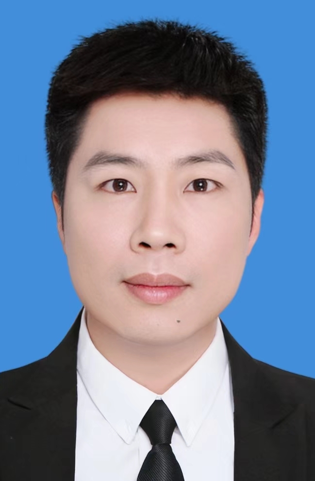 黄政圆